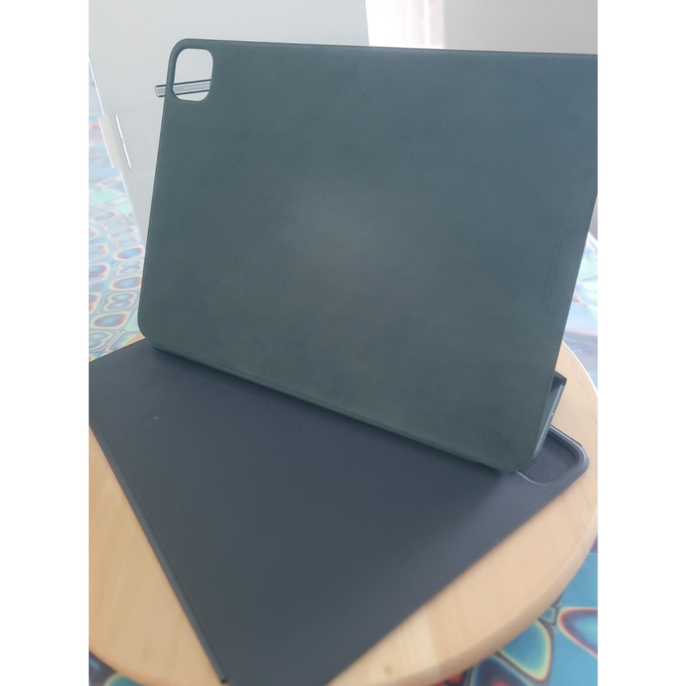 Apple iPad Pro Smart Folio 11-inch MRX82ZM/A Original (2) Black & Cypress Green